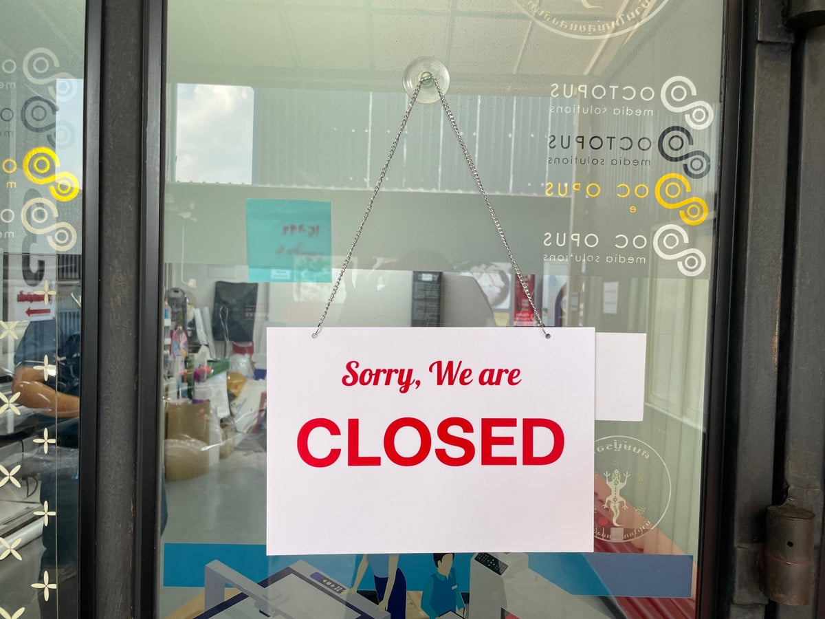 ป้ายคอมโพสิต พิมพ์สกรีนยูวี UV Inkjet พิมพ์คมชัด สีสด ทนทาน เหมาะสำหรับป้ายบริษัท อาคาร โครงการ และงานโฆษณากลางแจ้ง