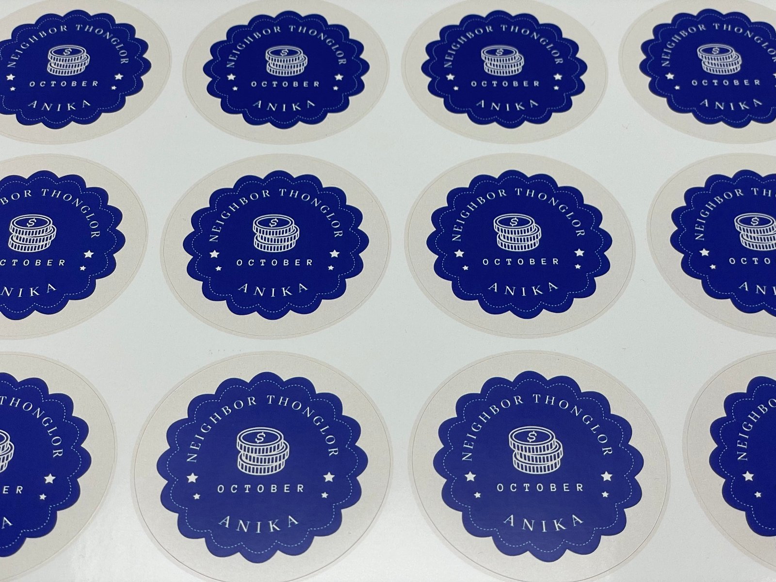 ฉลากสติ๊กเกอร์กันน้ำ PP สติ๊กเกอร์ไดคัท พิมพ์คมชัด ทนทาน กันน้ำ เหมาะสำหรับติดบรรจุภัณฑ์ สินค้า และงานโปรโมชัน