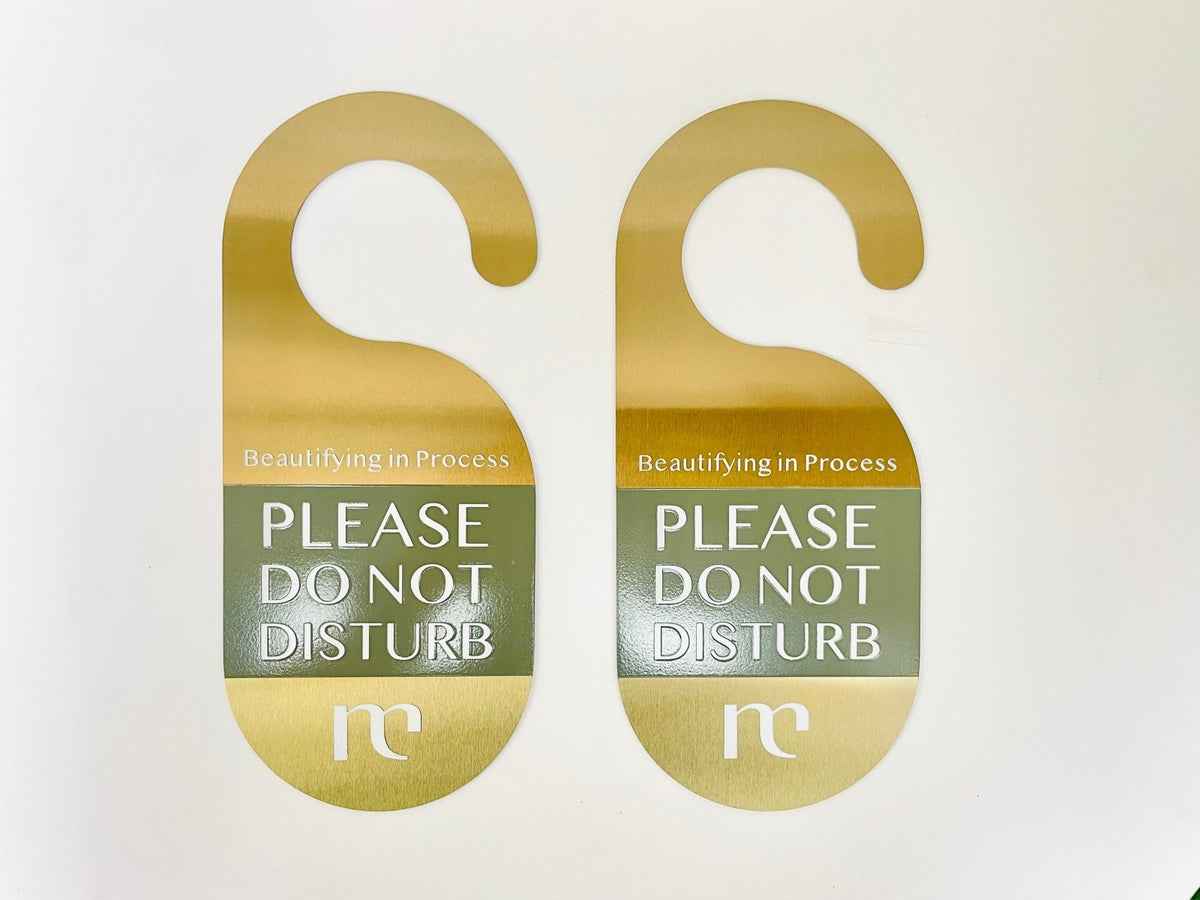 ป้ายสแตนเลสทองแชมเปญ หรูหรา แข็งแรง ทนทาน เหมาะสำหรับป้ายบริษัท ร้านค้า และอาคารสำนักงาน