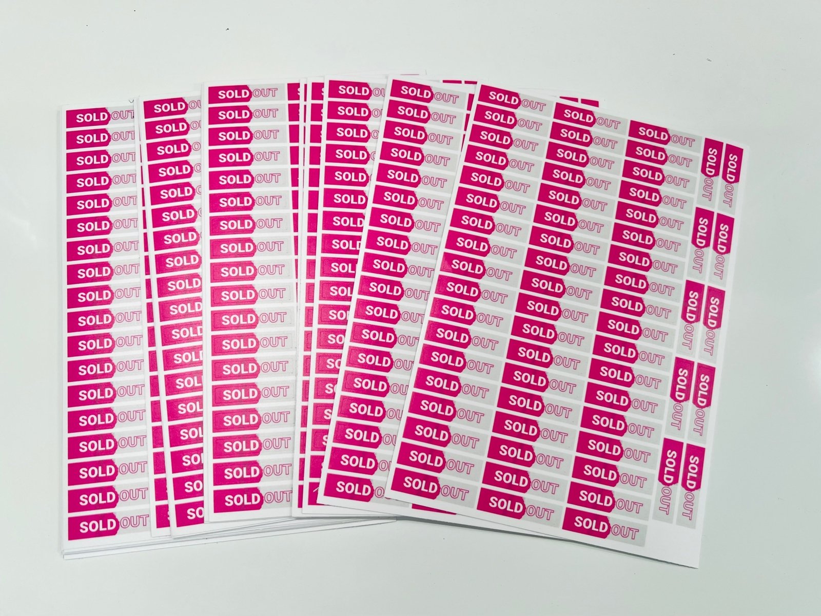 ฉลากสติ๊กเกอร์กันน้ำ PP สติ๊กเกอร์ไดคัท พิมพ์คมชัด ทนทาน กันน้ำ เหมาะสำหรับติดบรรจุภัณฑ์ สินค้า และงานโปรโมชัน