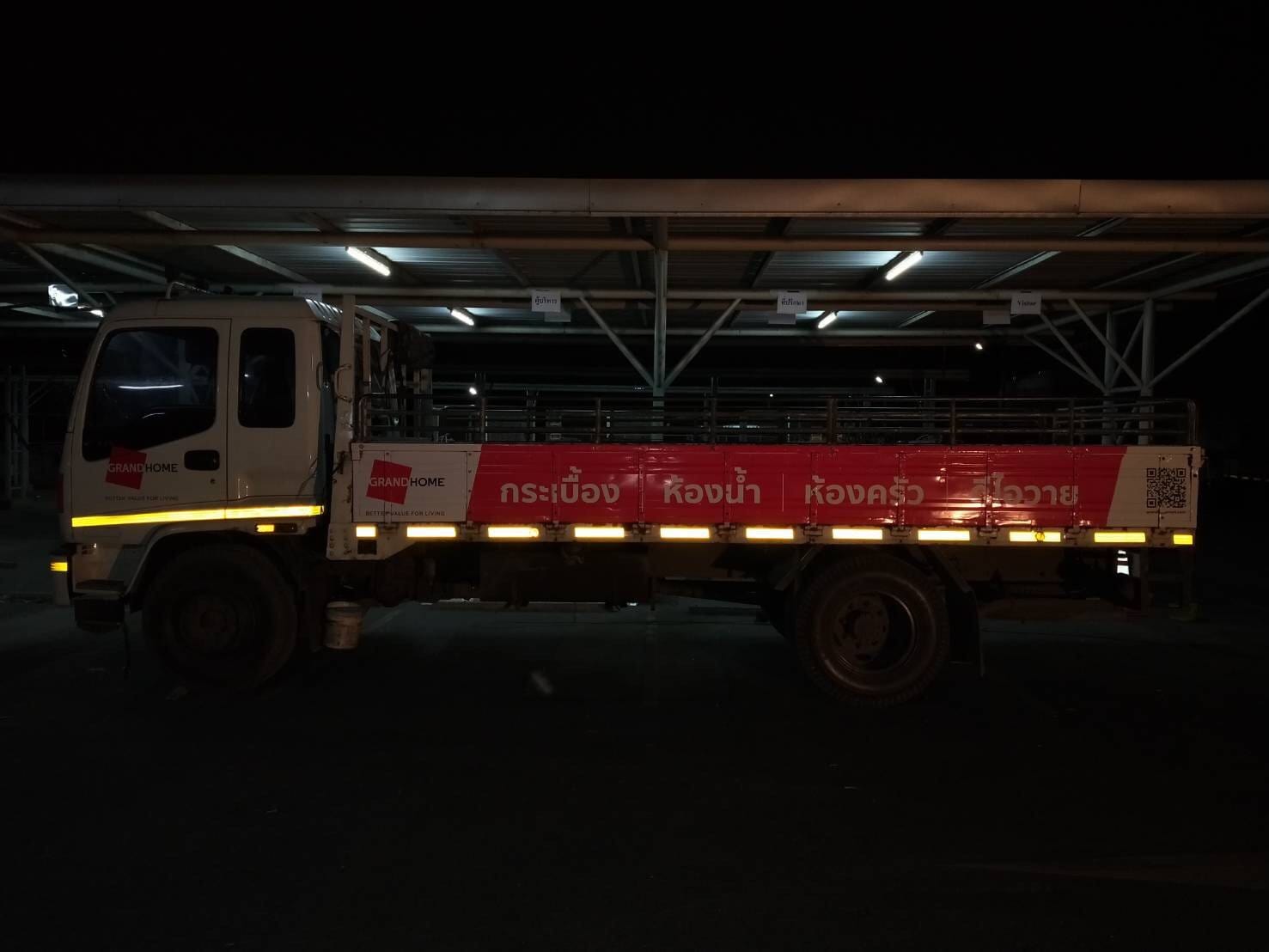 สติ๊กเกอร์ติดรถ Car Wrap แร็ปสติ๊กเกอร์ วัสดุคุณภาพสูง 3M พิมพ์คมชัด ติดทนทาน เหมาะสำหรับโฆษณาและตกแต่งรถทุกประเภท