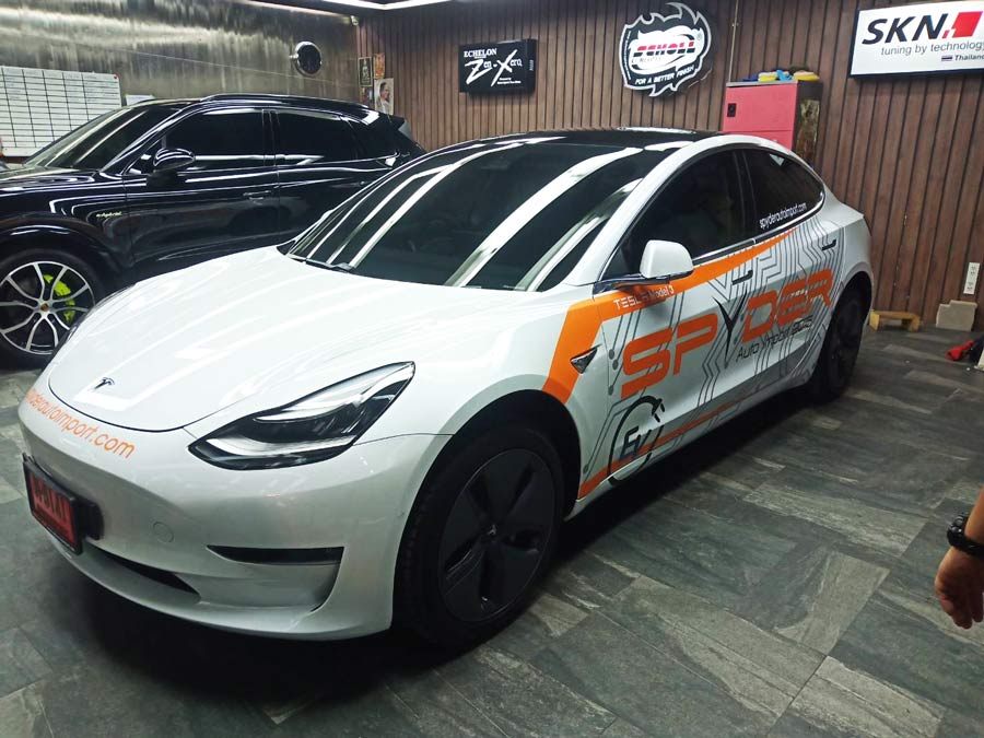 สติ๊กเกอร์ติดรถ Car Wrap แร็ปสติ๊กเกอร์ วัสดุคุณภาพสูง 3M พิมพ์คมชัด ติดทนทาน เหมาะสำหรับโฆษณาและตกแต่งรถทุกประเภท