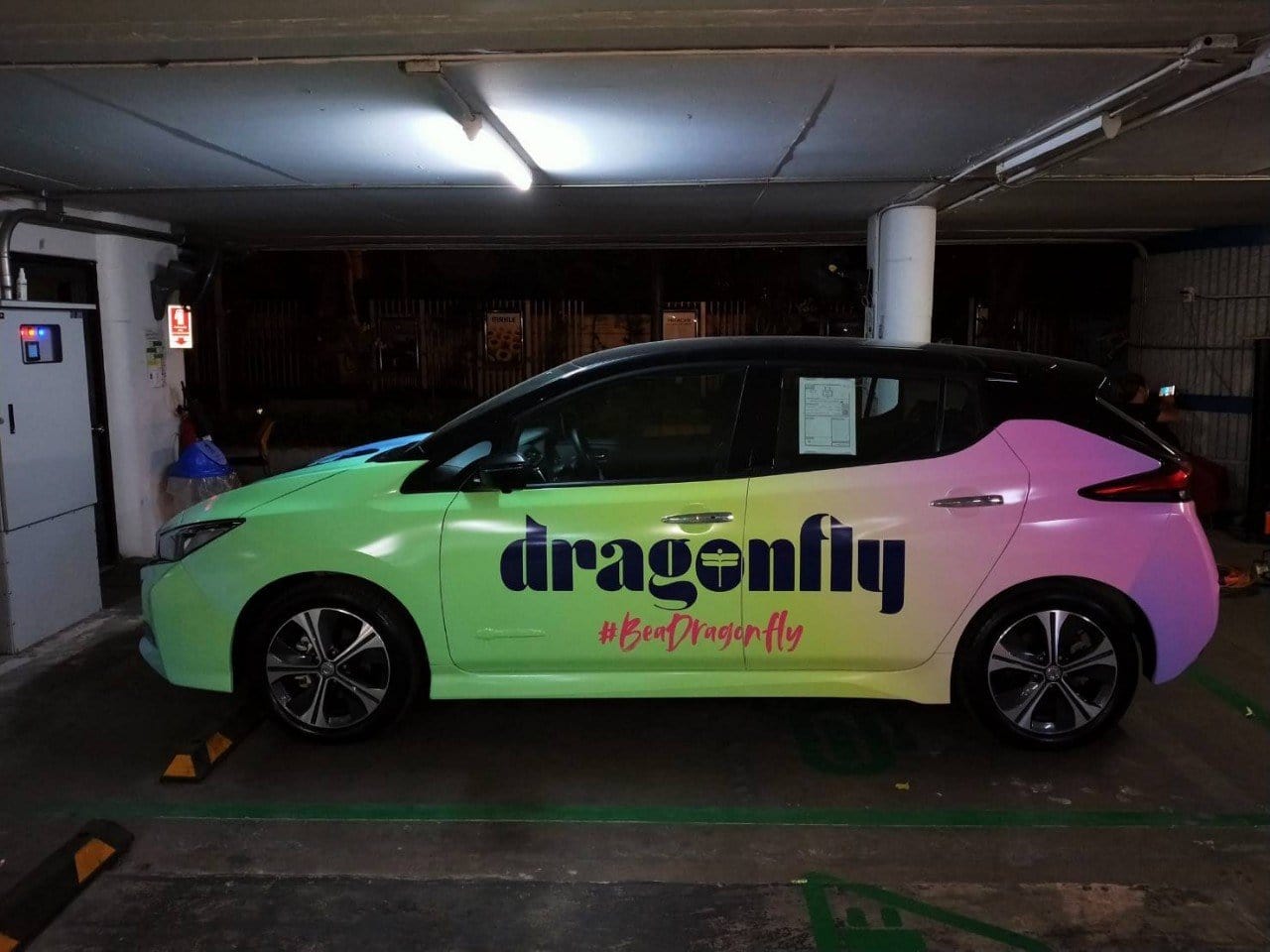 สติ๊กเกอร์ติดรถ Car Wrap แร็ปสติ๊กเกอร์ วัสดุคุณภาพสูง 3M พิมพ์คมชัด ติดทนทาน เหมาะสำหรับโฆษณาและตกแต่งรถทุกประเภท