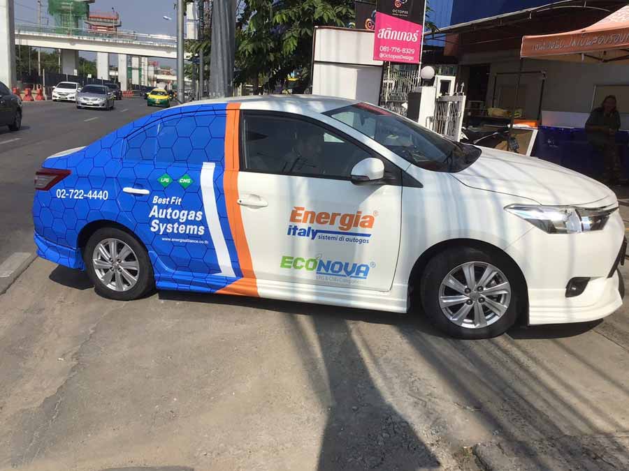 สติ๊กเกอร์ติดรถ Car Wrap แร็ปสติ๊กเกอร์ วัสดุคุณภาพสูง 3M พิมพ์คมชัด ติดทนทาน เหมาะสำหรับโฆษณาและตกแต่งรถทุกประเภท