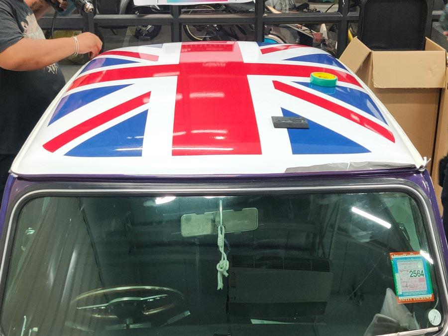 สติ๊กเกอร์ติดรถ Car Wrap แร็ปสติ๊กเกอร์ วัสดุคุณภาพสูง 3M พิมพ์คมชัด ติดทนทาน เหมาะสำหรับโฆษณาและตกแต่งรถทุกประเภท