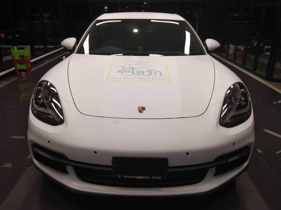 สติ๊กเกอร์ติดรถ Car Wrap แร็ปสติ๊กเกอร์ วัสดุคุณภาพสูง 3M พิมพ์คมชัด ติดทนทาน เหมาะสำหรับโฆษณาและตกแต่งรถทุกประเภท