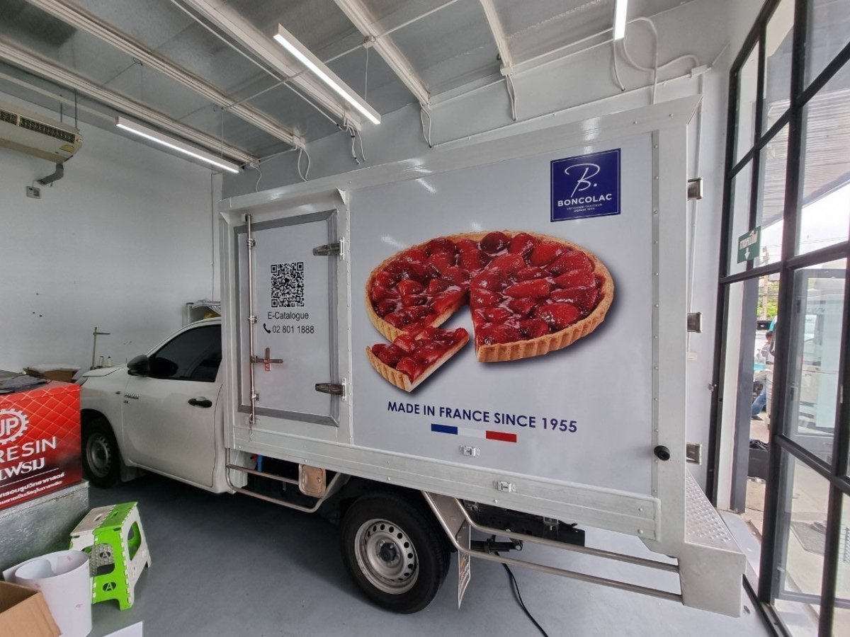 สติ๊กเกอร์ติดรถ (Car Wrap) Sticker แรพรถ - Octopus Media Solutions