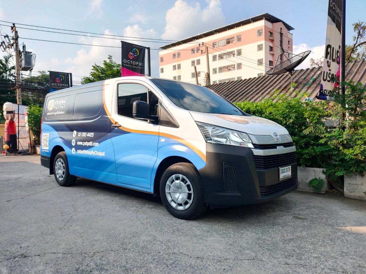 สติ๊กเกอร์ติดรถ Car Wrap แร็ปสติ๊กเกอร์ วัสดุคุณภาพสูง 3M พิมพ์คมชัด ติดทนทาน เหมาะสำหรับโฆษณาและตกแต่งรถทุกประเภท