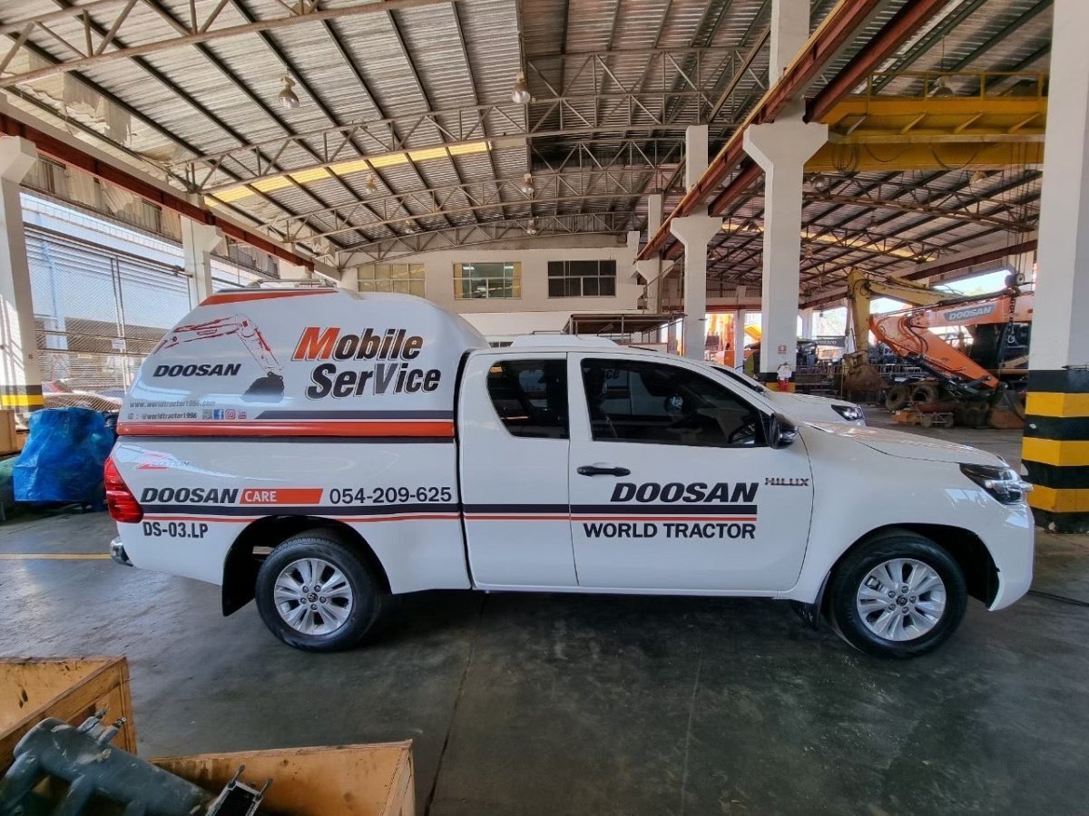 สติ๊กเกอร์ติดรถ (Car Wrap) แร็ปสติ๊กเกอร์