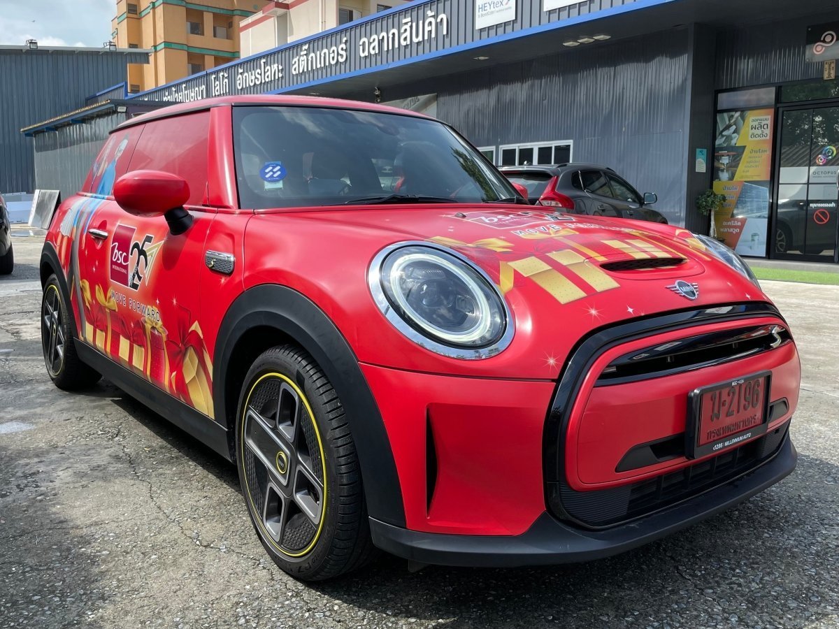 สติ๊กเกอร์ติดรถ สติกเกอร์แรพรถ car wrap โฆษณาติดรถ มินิ สติ๊กเกอร์ติดรถไม่ทิ้งคราบกาว สติกเกอร์ติดรถ 3M