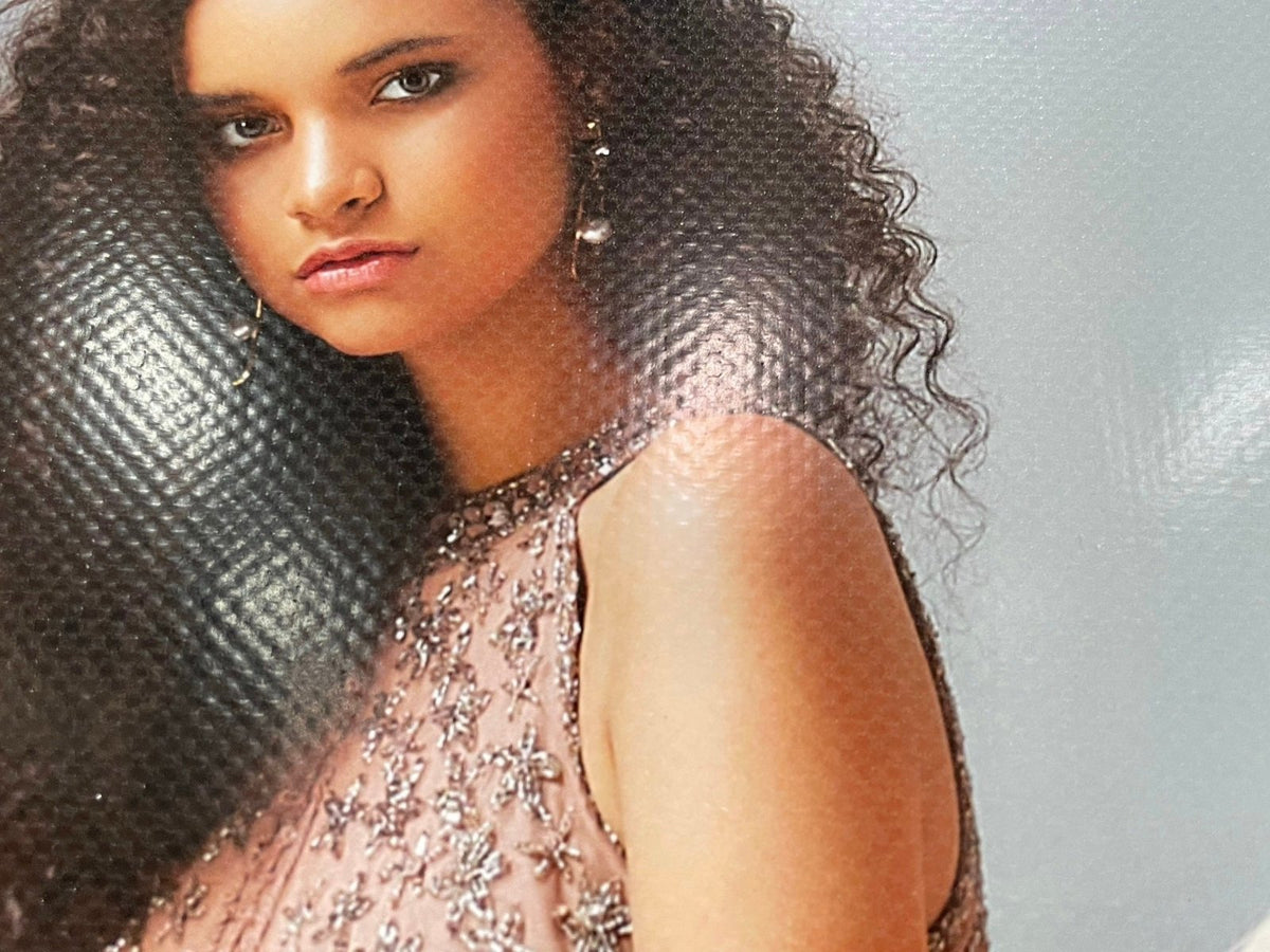 ไวนิลอิงค์เจ็ท เปรียบเทียบเกรด สีสดทนแดดฝน เหมาะสำหรับงานโฆษณา ป้ายหน้าร้าน และอีเวนต์