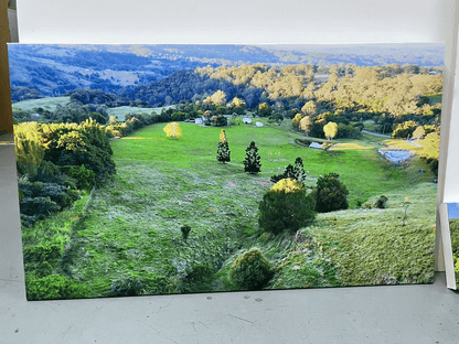 รูปติดผนัง ภาพแคนวาส และรูปกรอบลอย พิมพ์คมชัด สีสวยทนทาน เหมาะสำหรับตกแต่งบ้าน ร้านค้า และออฟฟิศ