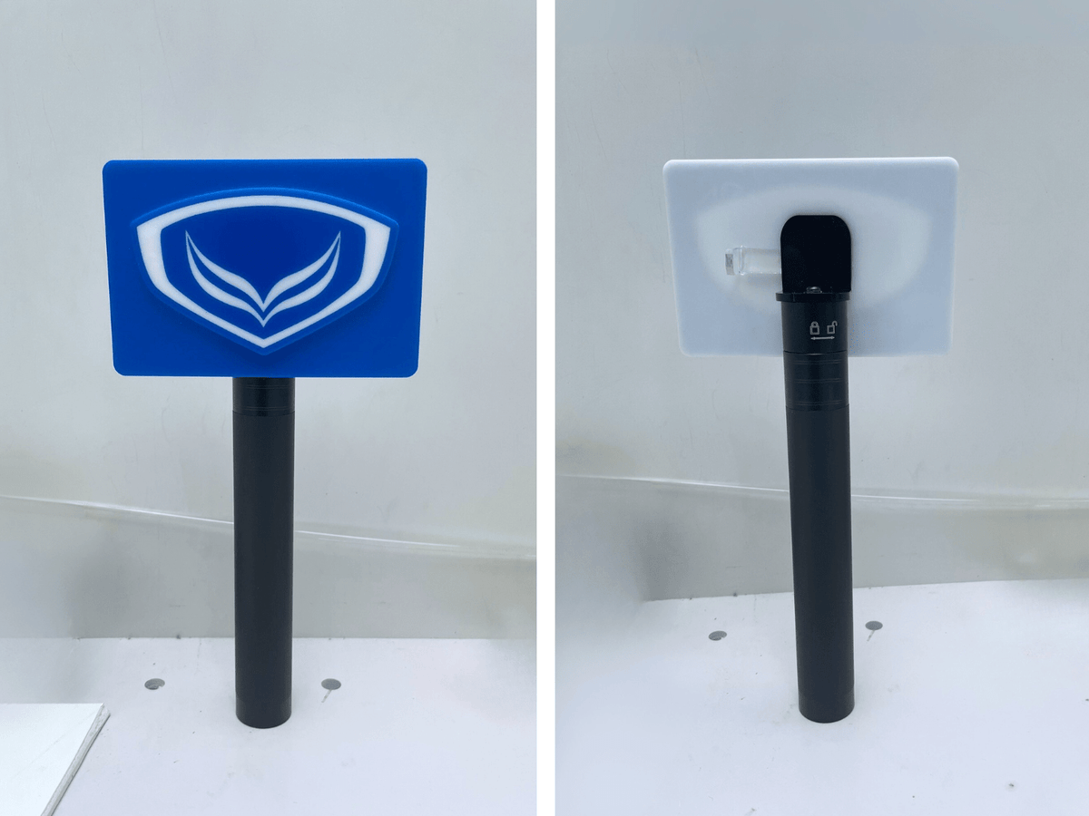 ป้ายไมค์ โลโก้ไมค์ และป้ายหัวไมค์ พิมพ์คมชัด ดีไซน์สวย เหมาะสำหรับงานอีเวนต์ สื่อประชาสัมพันธ์ รายการทีวี และงานโปรโมชัน