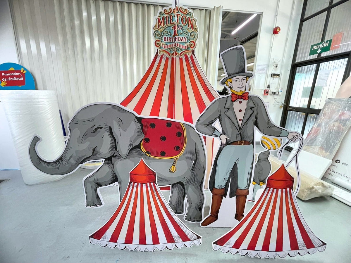 ฉากถ่ายรูปฟิวเจอร์บอร์ด ราคาถูก พิมพ์คมชัด น้ำหนักเบา เหมาะสำหรับงานอีเวนต์และงานแต่งงาน