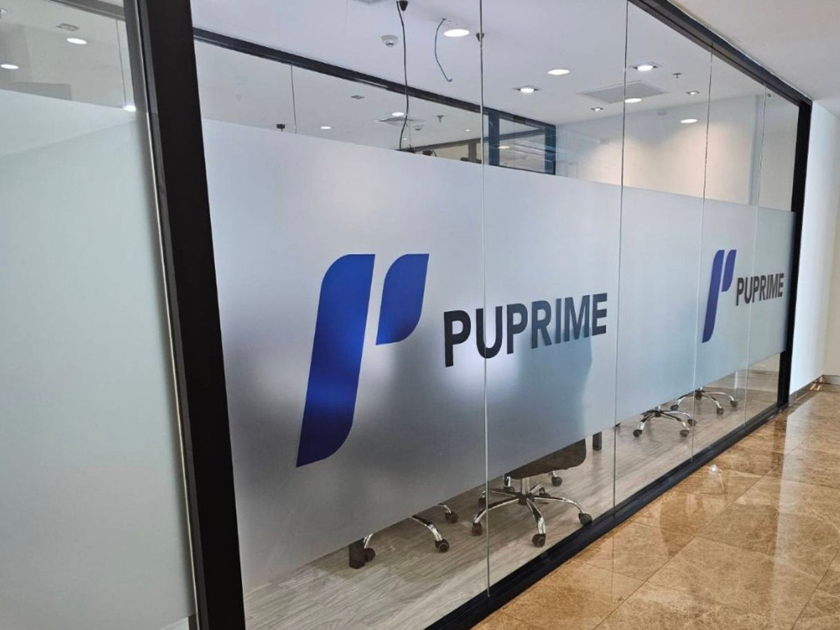 สติ๊กเกอร์ฝ้า ฉลุไดคัท ติดกระจก ลวดลายคมชัด เหมาะสำหรับออฟฟิศ ร้านค้า และงานตกแต่งกระจก