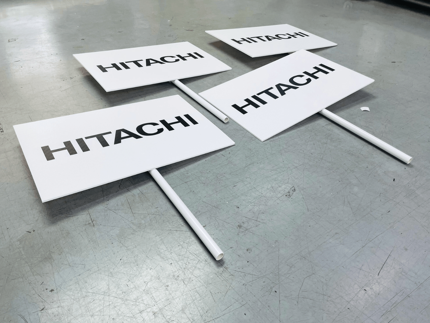 ป้ายถือถ่ายรูป ป้ายพร็อพ สำหรับงานแต่ง งานอีเวนต์ และปาร์ตี้ ดีไซน์น่ารัก พิมพ์คมชัด เพิ่มความสนุกในการถ่ายภาพ