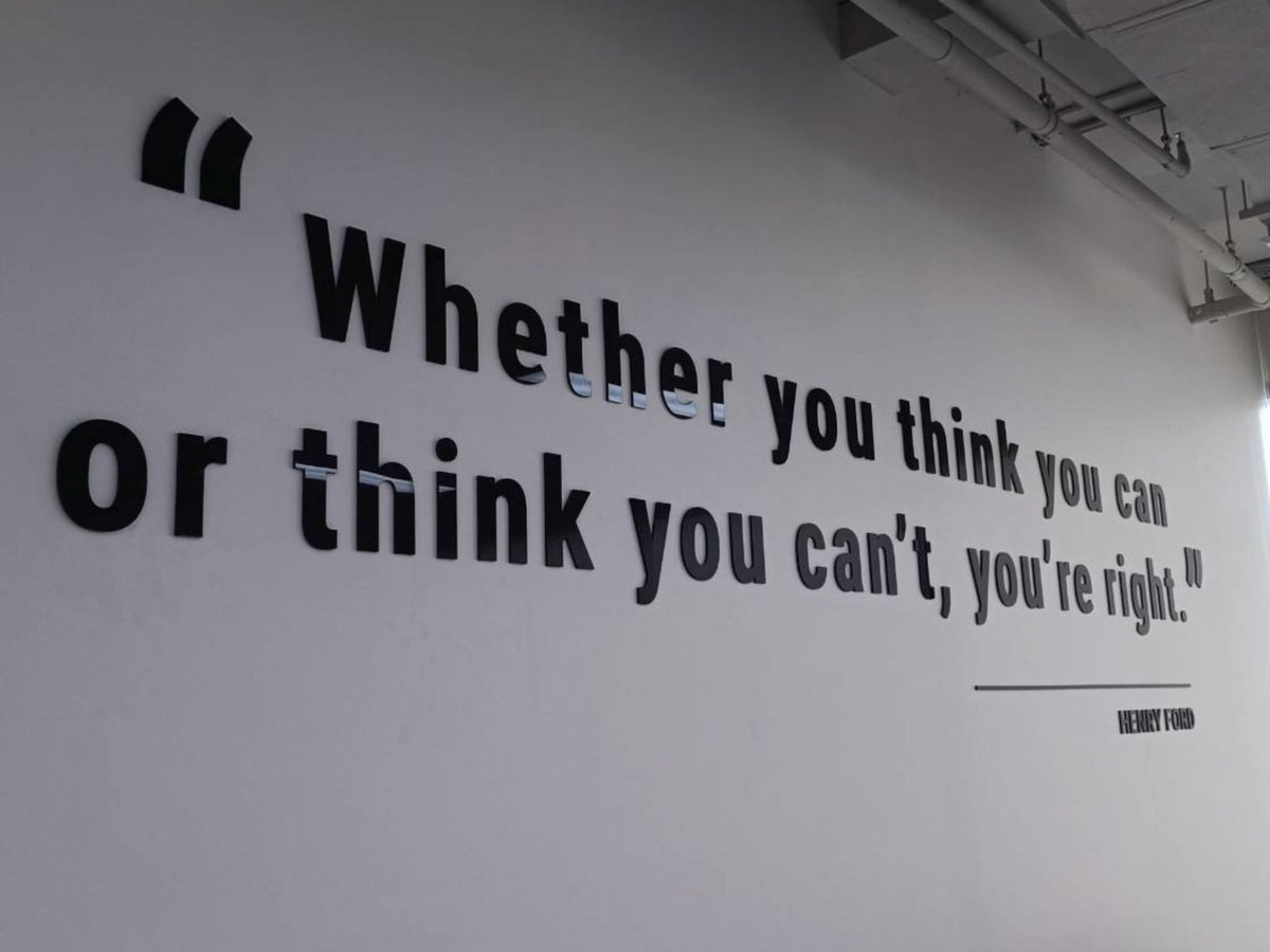 งานตัดฉลุ Laser Fiber และ CNC ความละเอียดสูง ตัดคมชัด สวยงาม เหมาะสำหรับป้ายโลโก้ อักษรโลหะ และงานตกแต่ง