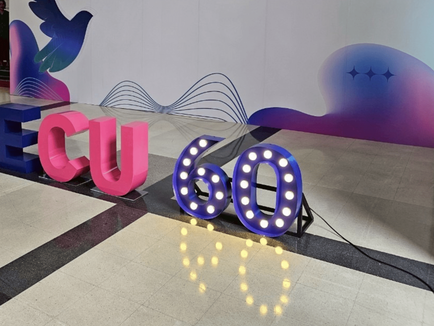 ป้ายไฟปิงปอง LED Bulb ให้แสงสวยคลาสสิก ดึงดูดสายตา เหมาะสำหรับร้านอาหาร คาเฟ่ งานอีเวนต์ และป้ายโปรโมชัน