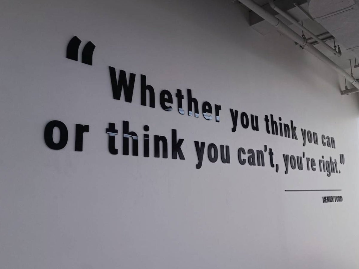 ป้ายไดคัทอะคริลิค ตัวนูน พิมพ์คมชัด ดีไซน์สวยหรู แข็งแรงทนทาน เหมาะสำหรับป้ายบริษัท ป้ายร้านค้า และงานตกแต่งอาคาร