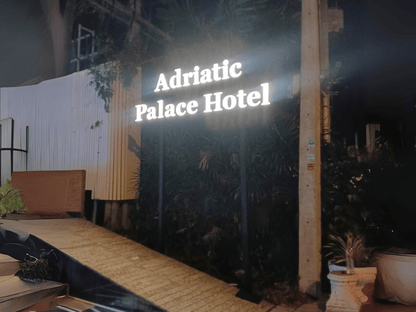 ป้ายเสาคู่ ดีไซน์แข็งแรง ทนทาน เหมาะสำหรับป้ายโครงการ ป้ายหมู่บ้าน และป้ายองค์กร