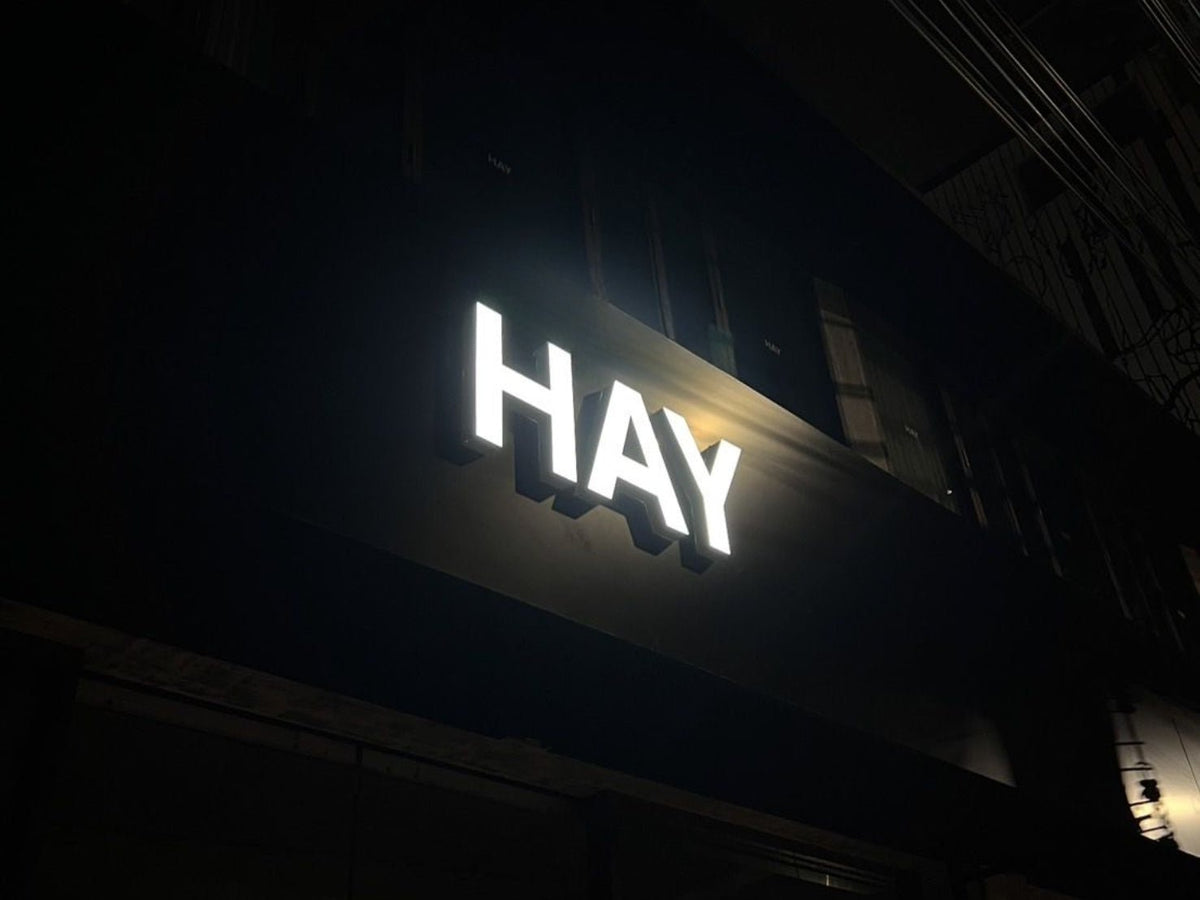 อักษรไฟออกหน้า สว่างชัดเจน ดีไซน์โดดเด่น เหมาะสำหรับป้ายร้านค้า บริษัท และอาคารพาณิชย์