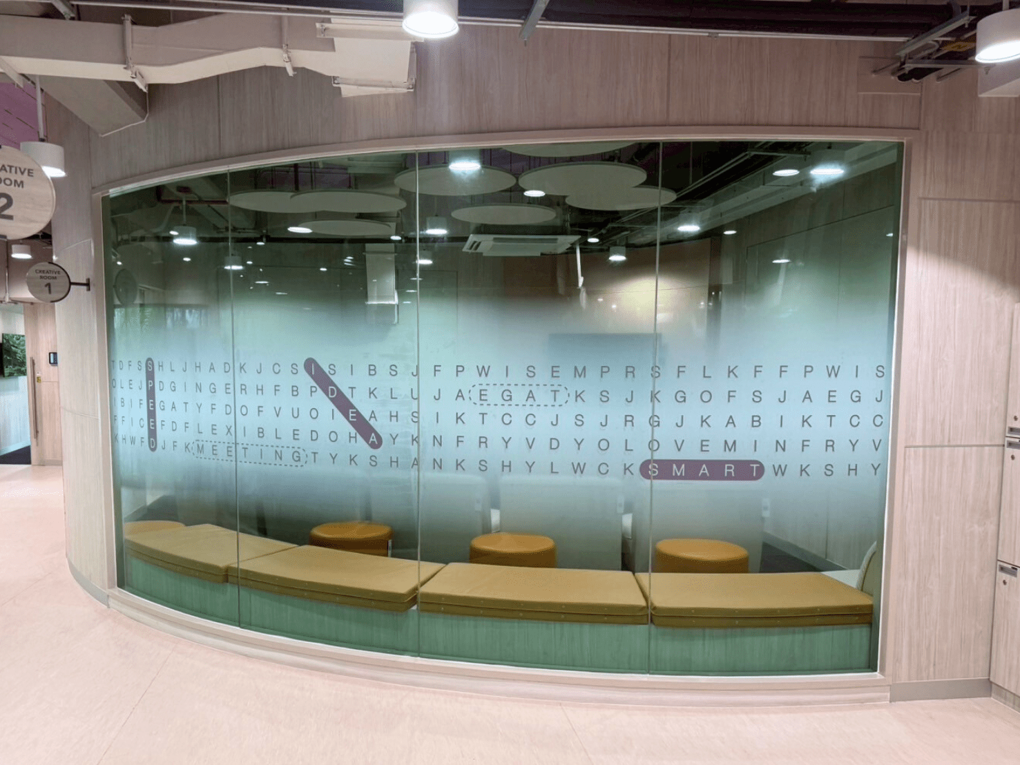 สติ๊กเกอร์ไล่เฉด Gradient Grain Pattern พิมพ์คมชัด เหมาะสำหรับตกแต่งผนัง กระจก และงานดีไซน์