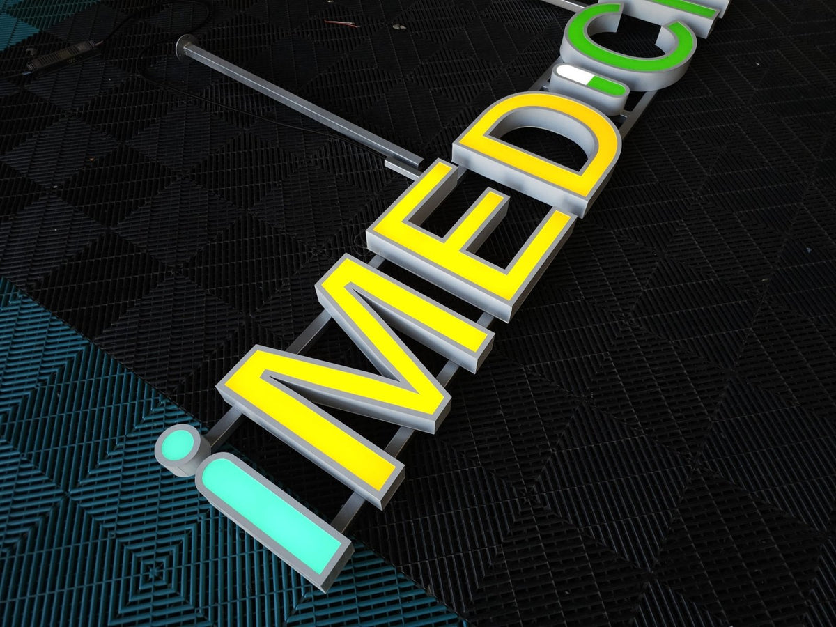 ป้ายไฟร้านยา ดีไซน์ชัดเจน มองเห็นง่าย เหมาะสำหรับร้านขายยาและธุรกิจการแพทย์