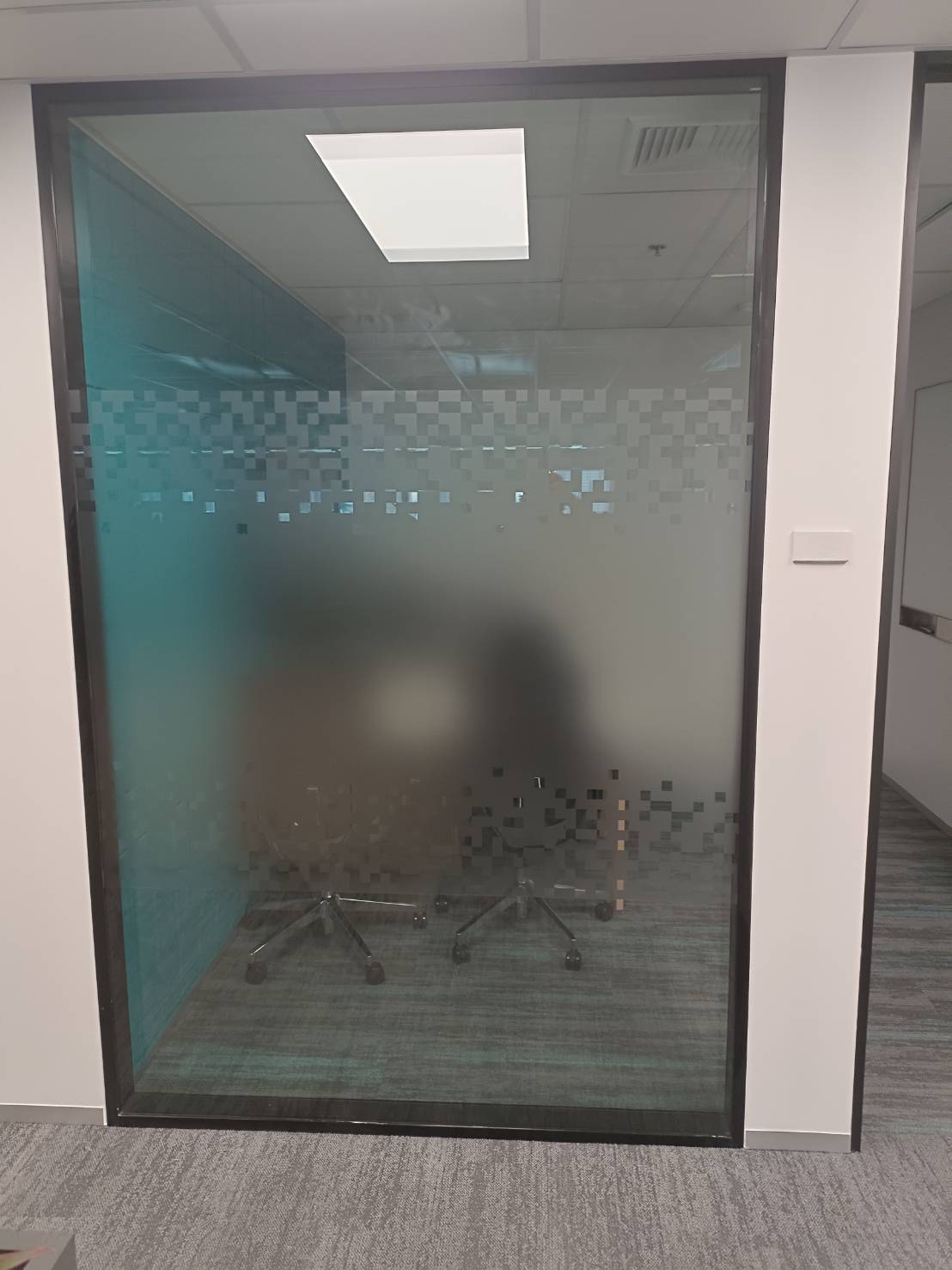 สติกเกอร์ฝ้าขุ่นติดกระจก พิมพ์สี Inkjet สติกเกอร์พิมพ์ลาย