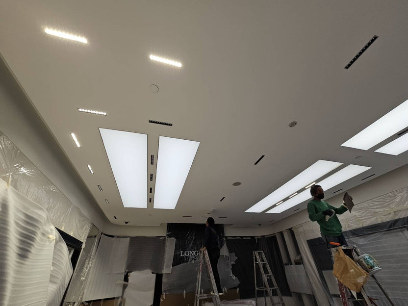 ฝ้ากล่องไฟผ้าบารีซอล Barrisol Stretched Ceiling กระจายแสงนุ่มนวล ดีไซน์หรูหรา เหมาะสำหรับออฟฟิศ ห้างสรรพสินค้า และโชว์รูม