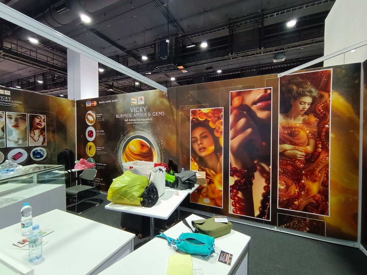 ป้ายโฟมบอร์ดติดผนังบูธงานแสดงสินค้า Expo พิมพ์คมชัด น้ำหนักเบา เหมาะสำหรับงานอีเวนต์