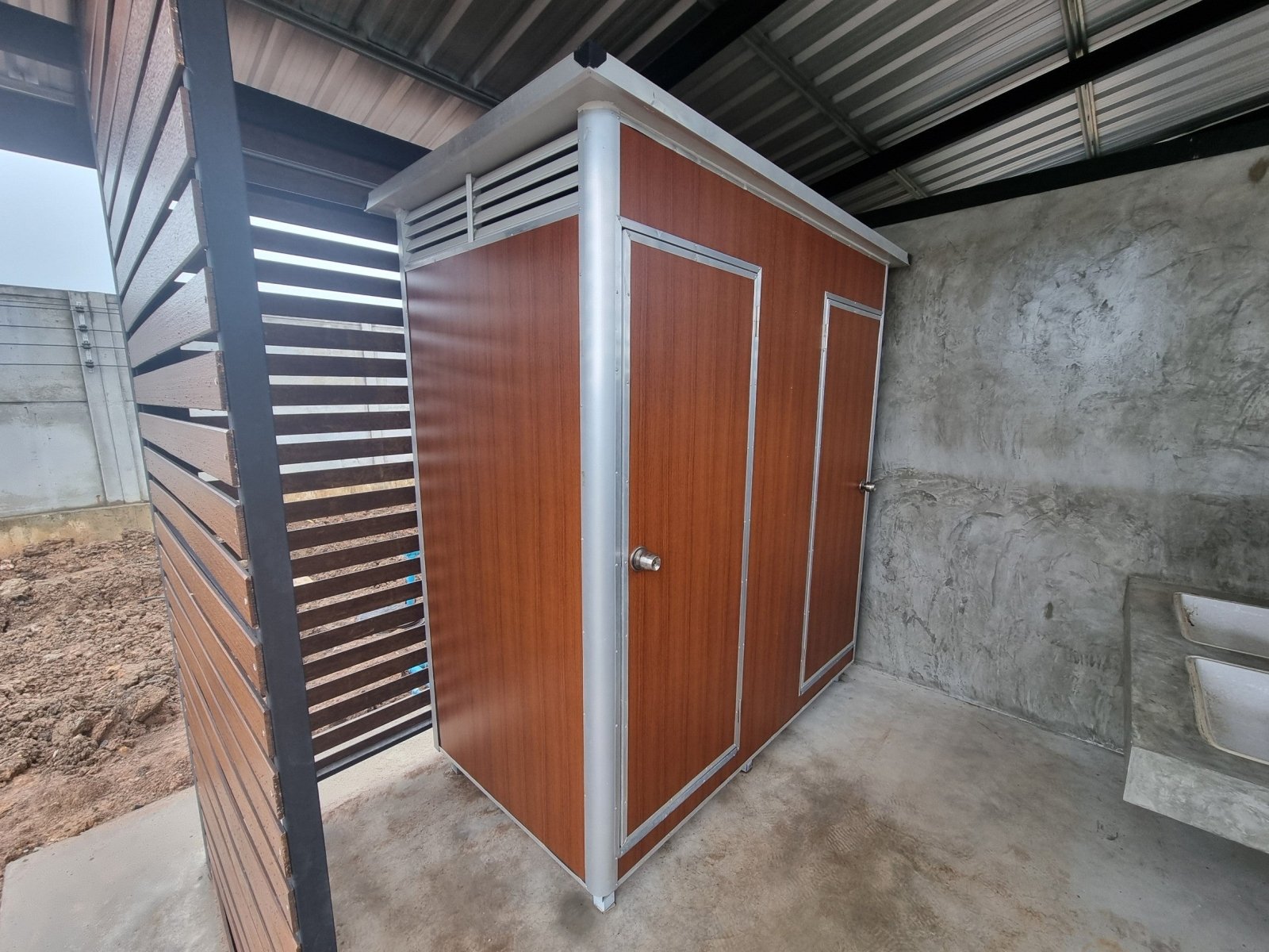 สติ๊กเกอร์ลายไม้ สติ๊กเกอร์ลายหิน พิมพ์คมชัด ลายเสมือนจริง เหมาะสำหรับตกแต่งผนังและเฟอร์นิเจอร์