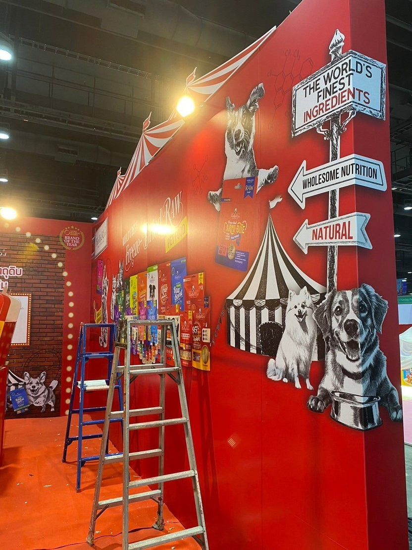 ป้ายโฟมบอร์ดติดผนังบูธงานแสดงสินค้า Expo พิมพ์คมชัด น้ำหนักเบา เหมาะสำหรับงานอีเวนต์