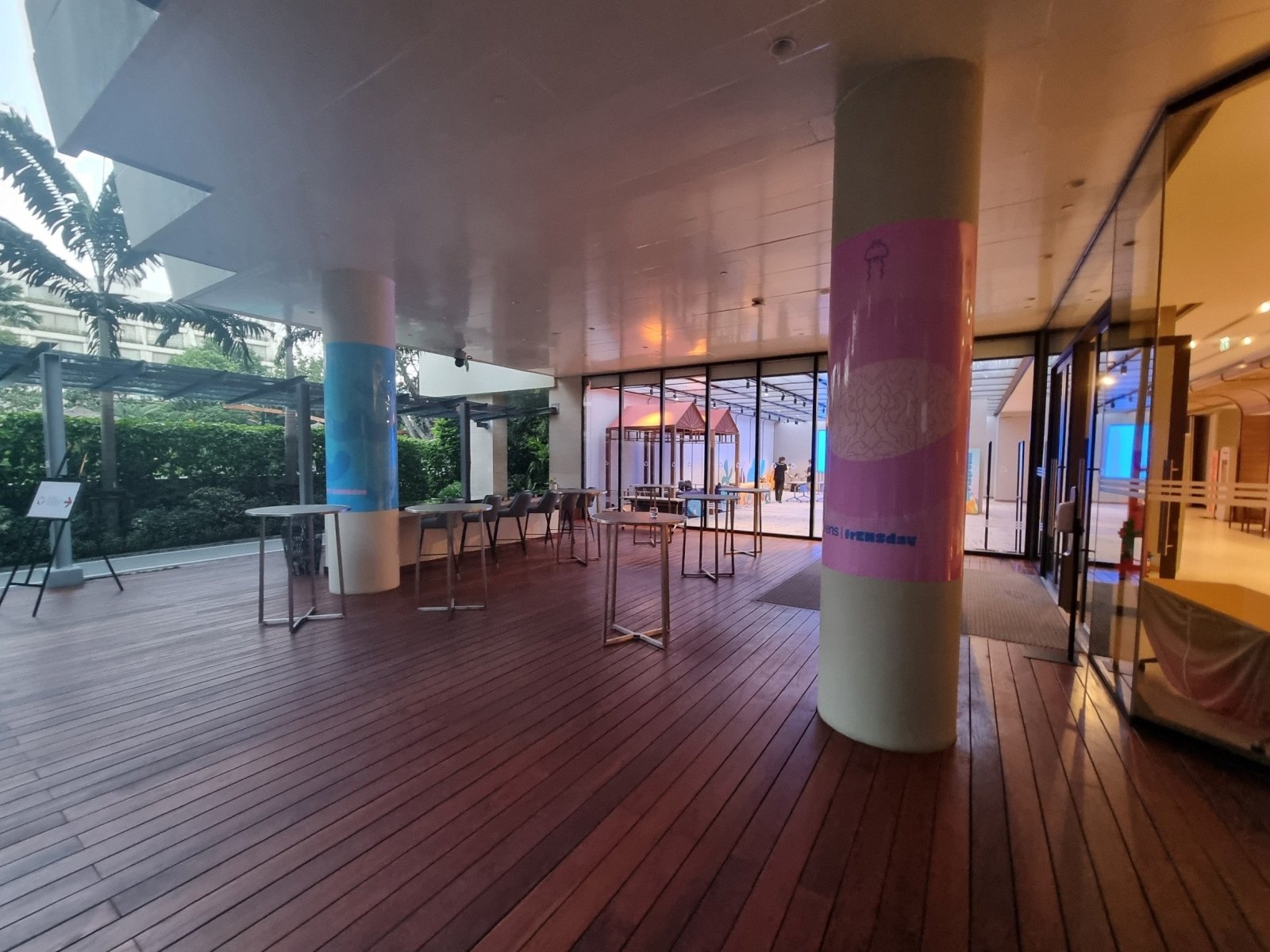 สติ๊กเกอร์ติดเสาอาคาร เสาปูน เสาคอนกรีต พิมพ์คมชัด ทนแดดฝน เหมาะสำหรับประชาสัมพันธ์และโฆษณา