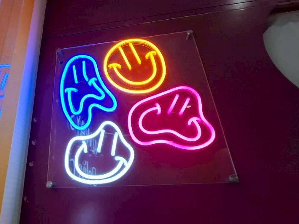 ป้ายไฟนีออน LED Neon Flex สำหรับร้านค้า คาเฟ่ และงานตกแต่ง