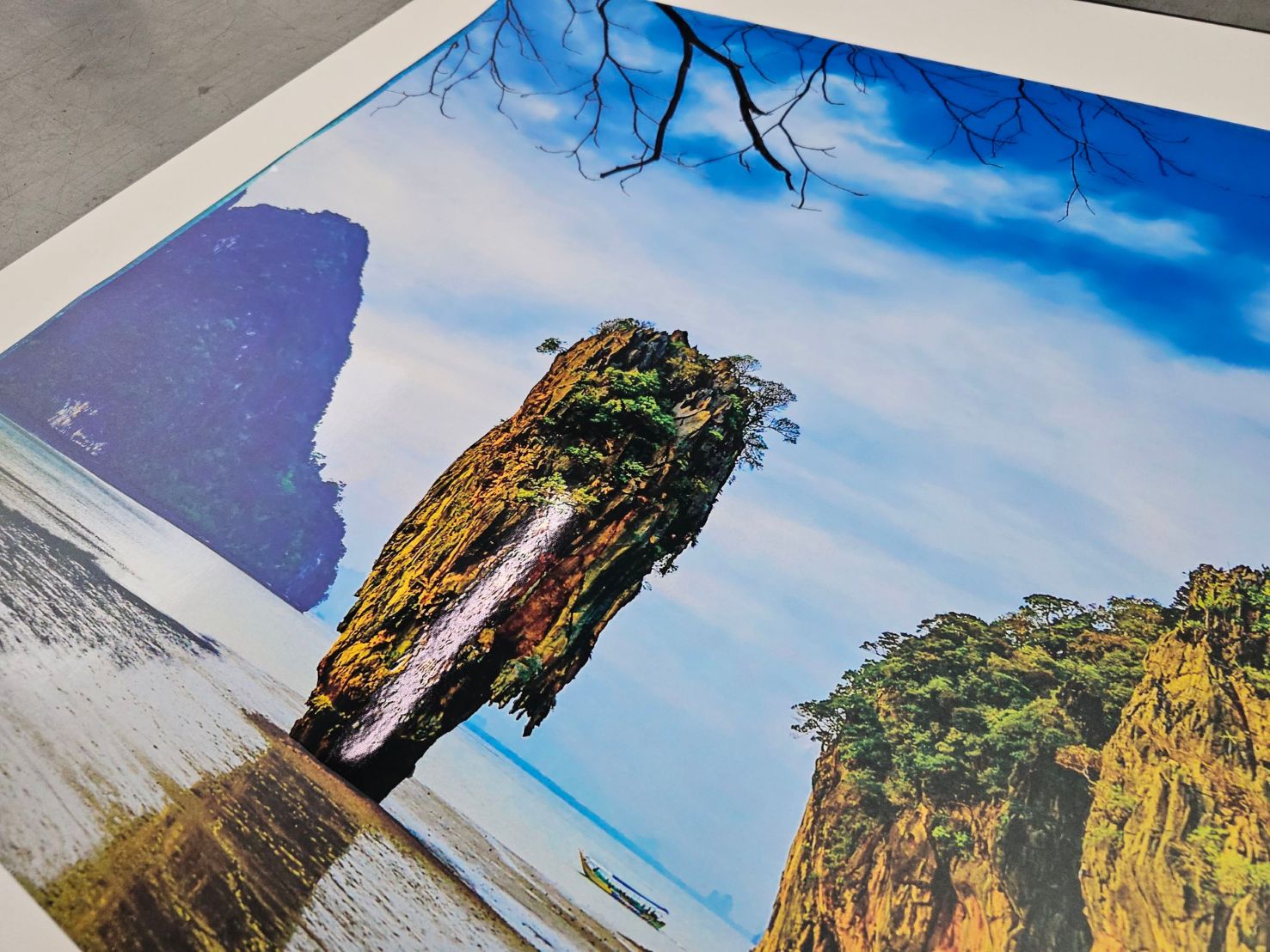 โปสเตอร์นูน สถานที่ท่องเที่ยว พิมพ์สีสด สัมผัสมีมิติ เหมาะสำหรับโปรโมทแหล่งท่องเที่ยว