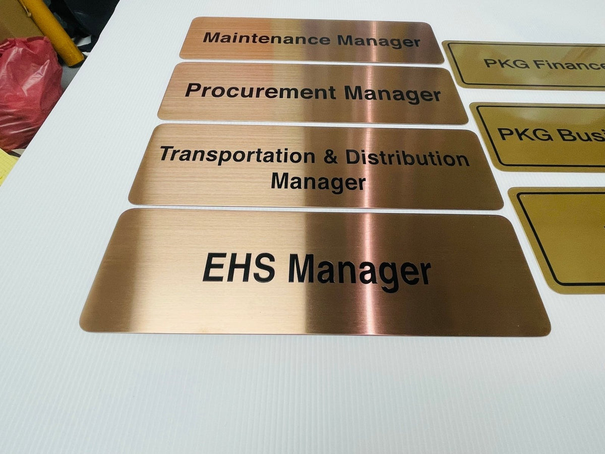 ป้ายสแตนเลสคอปเปอร์ใหม่ แฮร์ไลน์ ดีไซน์หรู แข็งแรง ทนทาน เหมาะสำหรับป้ายบริษัทและอาคารพาณิชย์