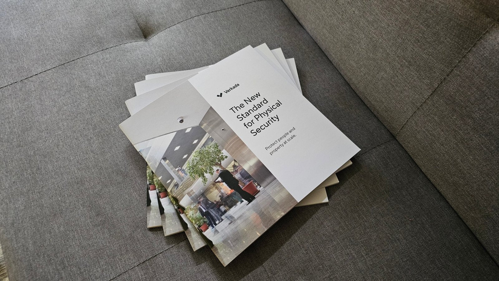 หนังสือโบรชัวร์