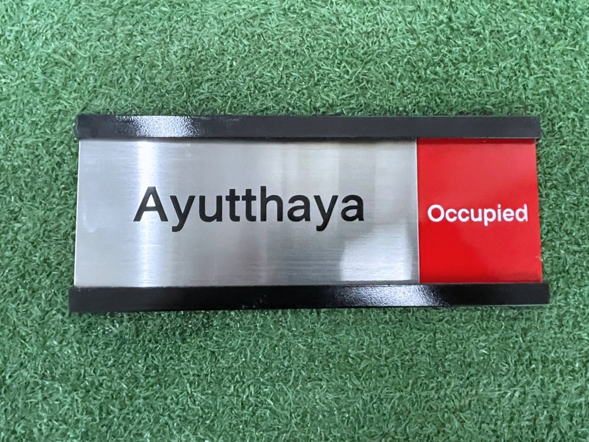 ป้ายรางสอด ว่าง / ไม่ว่าง ดีไซน์ใช้งานง่าย เหมาะสำหรับออฟฟิศ ห้องประชุม และองค์กรธุรกิจ