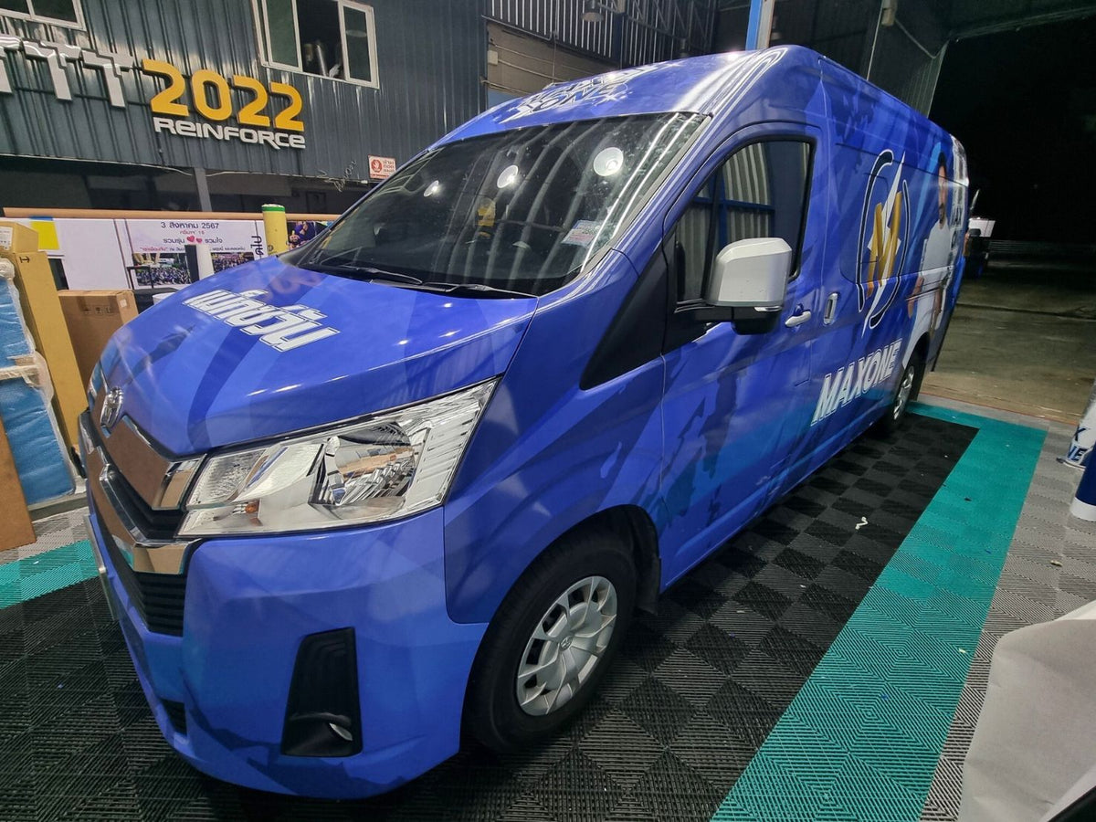 สติ๊กเกอร์ติดรถตู้ Van Wrap Sticker พิมพ์คมชัด วัสดุทนทาน เหมาะสำหรับโฆษณา โปรโมชัน และตกแต่งรถเพื่อสร้างเอกลักษณ์
