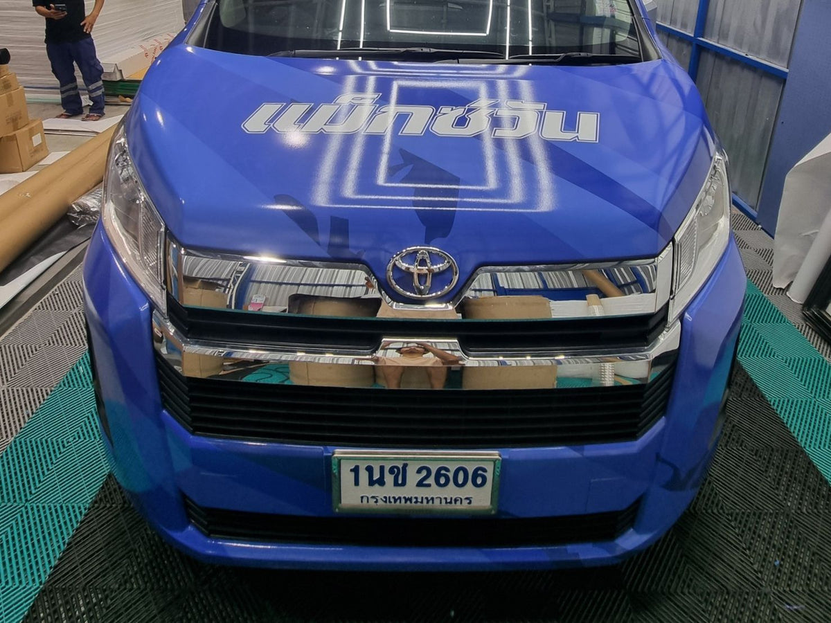 สติ๊กเกอร์ติดรถตู้ Van Wrap Sticker พิมพ์คมชัด วัสดุทนทาน เหมาะสำหรับโฆษณา โปรโมชัน และตกแต่งรถเพื่อสร้างเอกลักษณ์
