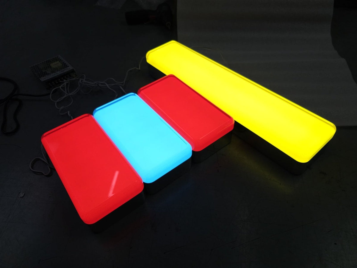 กล่องไฟอะคริลิค เจลลี่ แสงสว่างคมชัด ดีไซน์โดดเด่น เหมาะสำหรับร้านค้าและป้ายโปรโมชัน