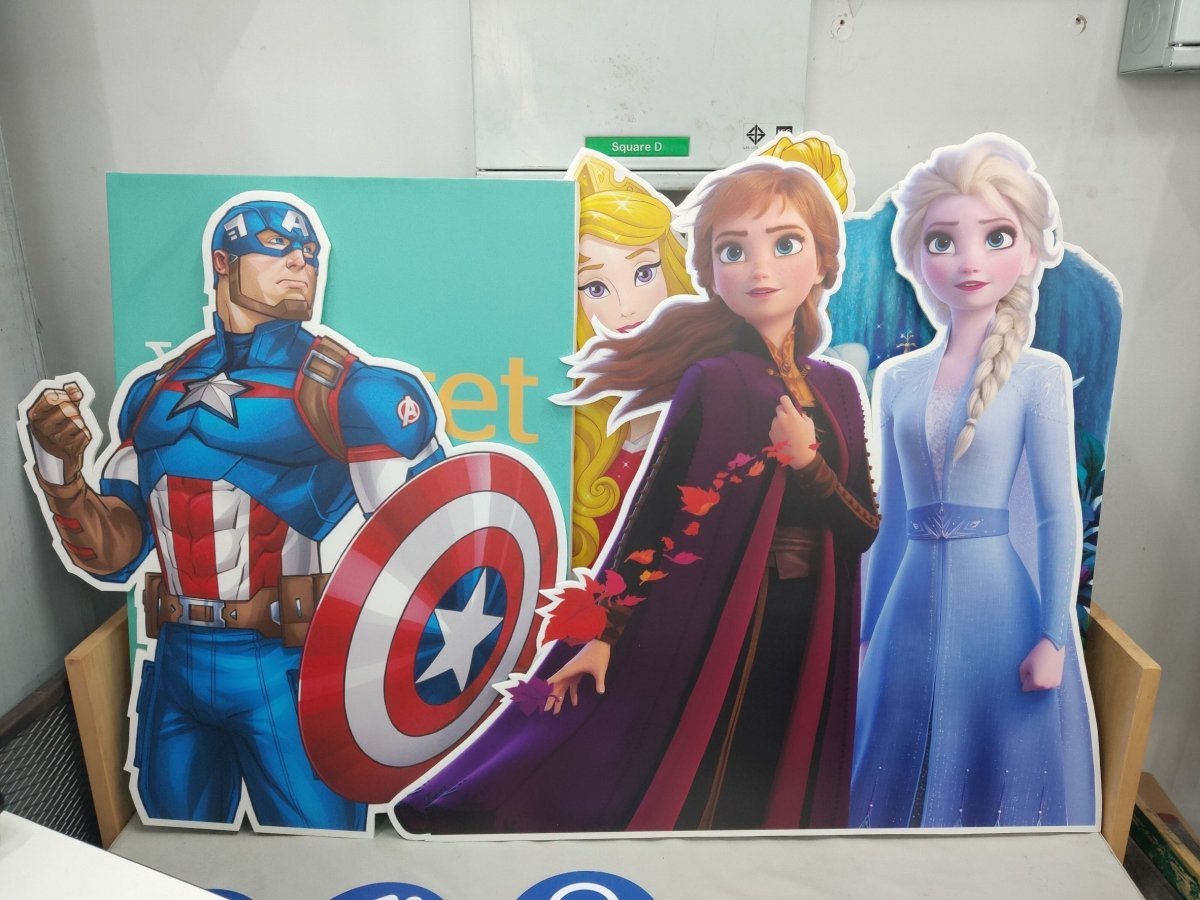 สแตนดี้อนิเมะ สแตนดี้การ์ตูน Standee Anime ดีไซน์สีสด คมชัด เหมาะสำหรับงานอีเวนต์ และร้านค้า