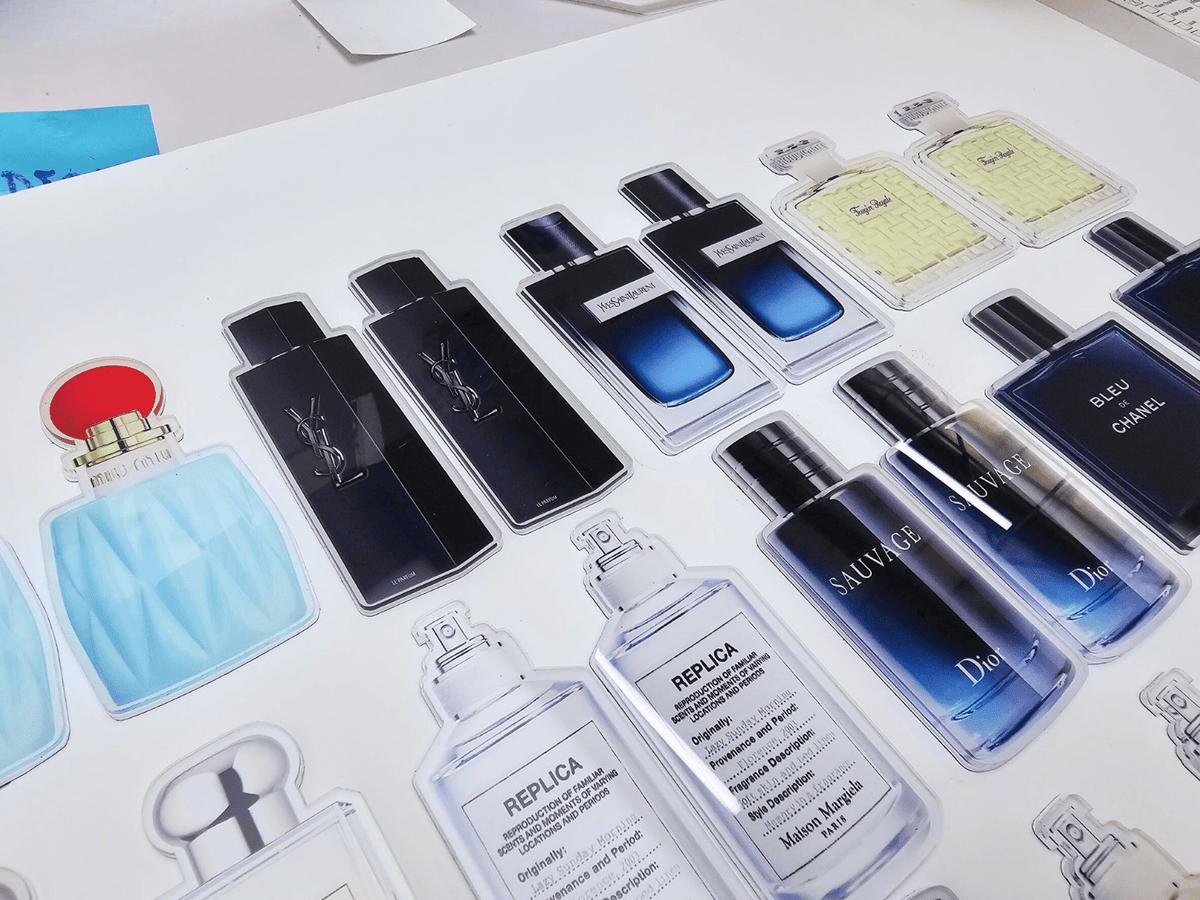 แม่เหล็กอะคริลิค พิมพ์ยูวีคมชัด ใช้ติดตกแต่งหรือเป็นของที่ระลึก เหมาะสำหรับงานโปรโมชัน