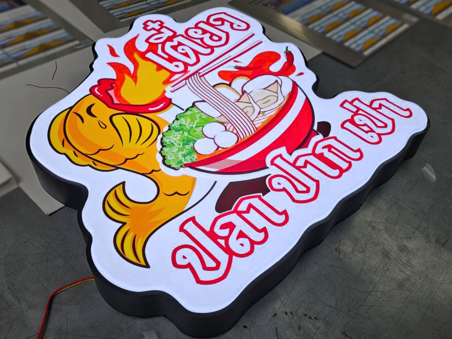 ป้ายโลโก้ไฟออกหน้า กล่องไฟโลโก้ กล่องไฟซิงค์ สว่างชัดเจน เหมาะสำหรับร้านค้าและบริษัท
