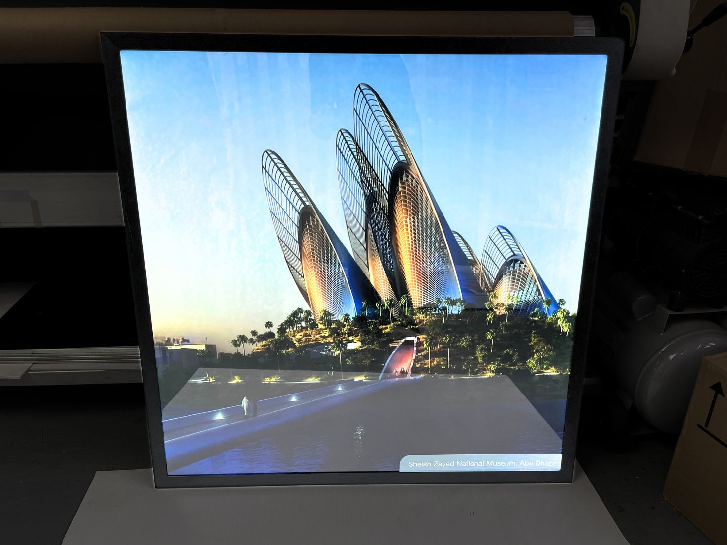 ป้ายไฟ LED Slim Lightbox ป้ายกรอบไฟแบบบาง ดีไซน์ทันสมัย สว่างคมชัด เหมาะสำหรับป้ายโฆษณา หน้าร้าน และงานโปรโมชัน