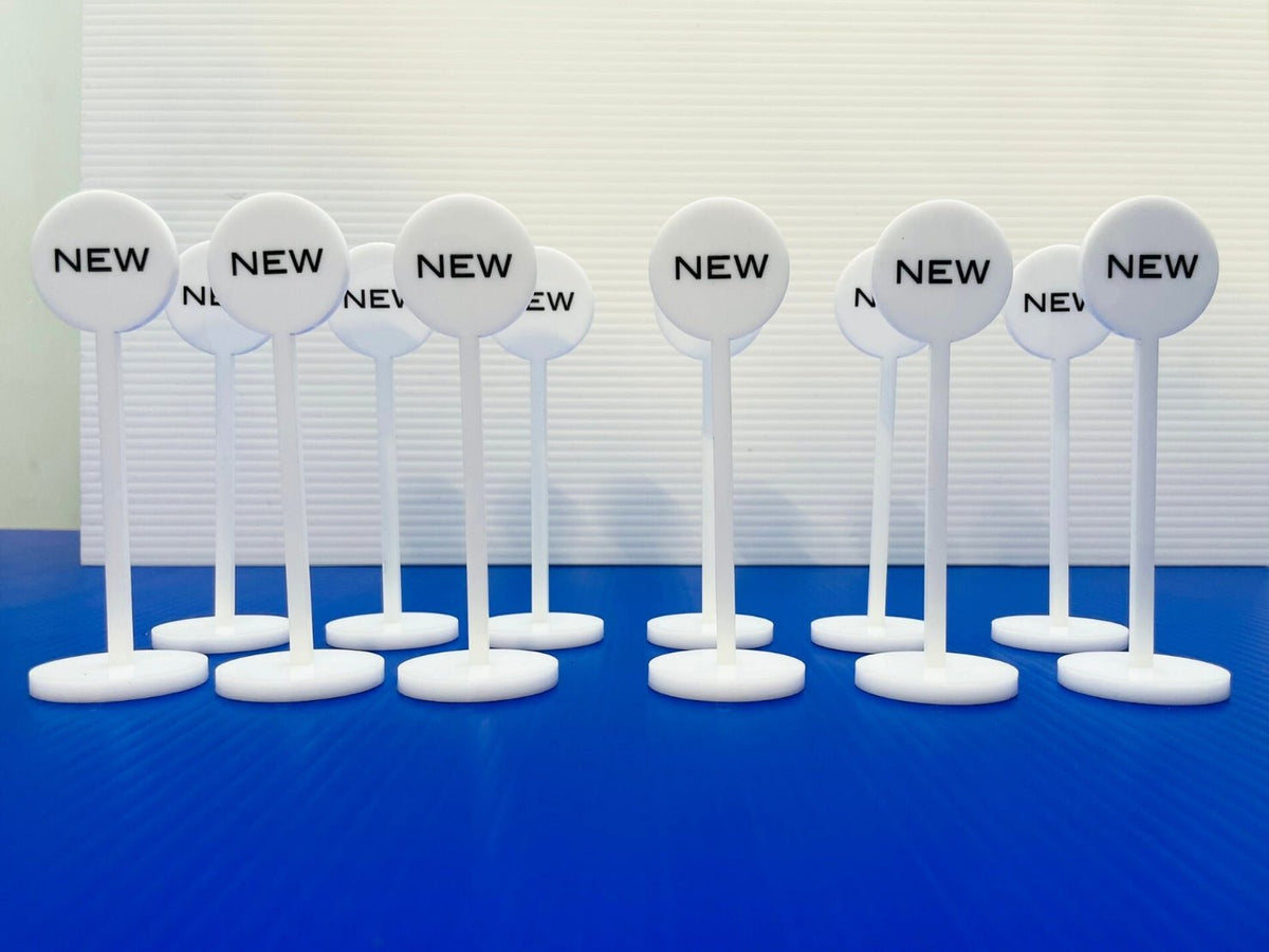 ป้ายตั้งโต๊ะ พิมพ์คมชัด ใช้งานสะดวก เหมาะสำหรับออฟฟิศ ร้านอาหาร และงานประชาสัมพันธ์