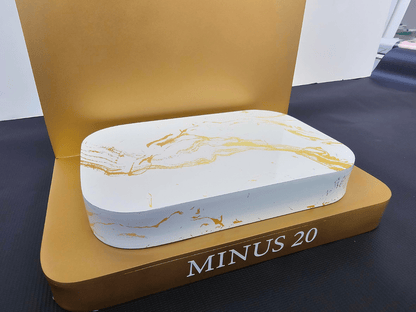 ดิสเพลย์ชั้นวางสินค้าอะคริลิค โปร่งใส ดีไซน์หรูหรา เหมาะสำหรับโชว์สินค้าและงานแสดงสินค้า