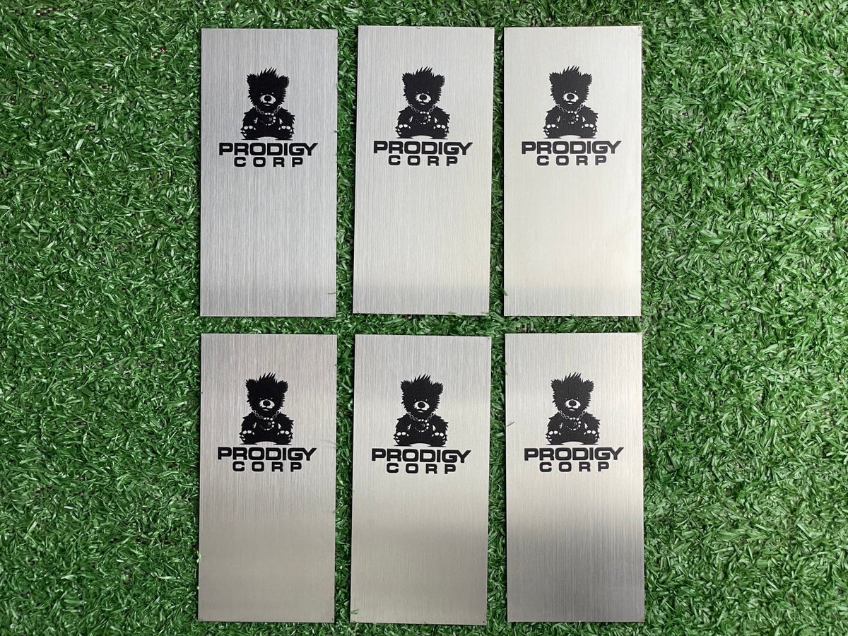 ป้ายสแตนเลสเงินแฮร์ไลน์ ผิวด้านหรูหรา แข็งแรง ทนทาน เหมาะสำหรับป้ายบริษัทและงานตกแต่งอาคาร