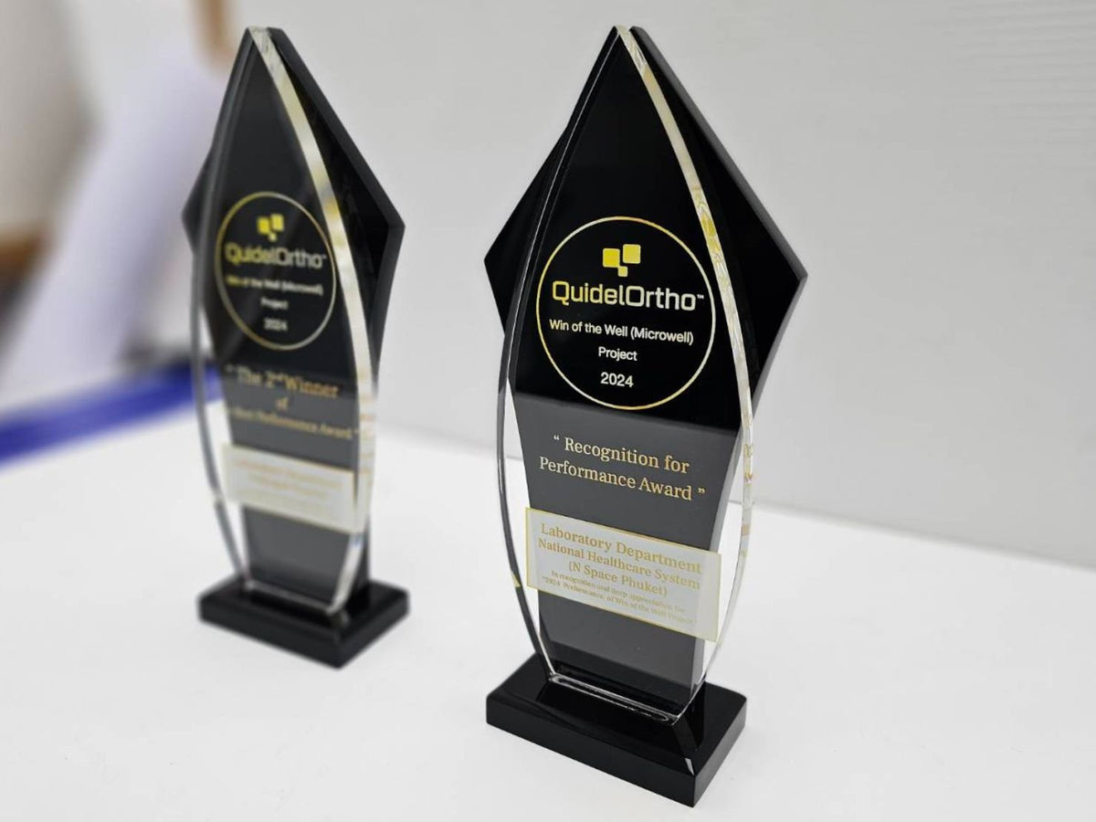 โล่รางวัล Acrylic Trophy Award อะคริลิคใส พิมพ์คมชัด ดีไซน์หรูหรา เหมาะสำหรับงานมอบรางวัล เกียรติยศ การแข่งขัน และงานองค์กร