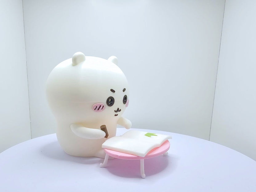 หมีตุ๊กตานุ่มสีขาวน่ารักแก้มชมพูตากลมดำ นั่งโต๊ะชมพู 3D prototype